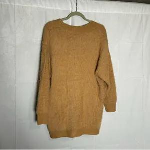 Tahari Camel Fuzzy Long Sleeve‎ Oversized V Neck Button Front Cardigan Sweater thumbnail 2