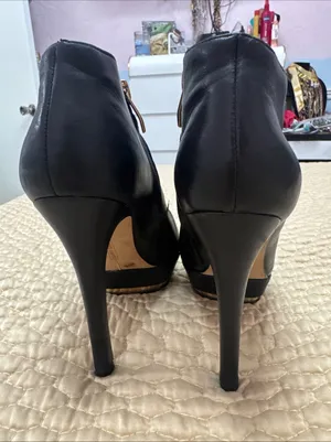 Vince Camuto 6B/36 Dira Black Leather Platform Stiletto Ankle Booties Gold Trim thumbnail 8