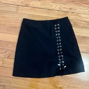 Black Lace thumbnail 1