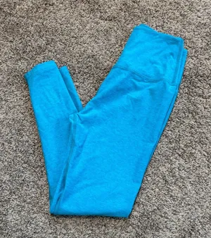 Beyond Yoga leggings size medium thumbnail 1