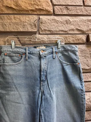 Madewell Classic Straight Jeans in Meadowland Wash 31 thumbnail 5