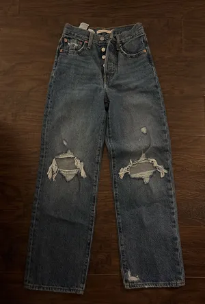 Levi’s Ribcage Straight thumbnail 1