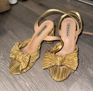 Amazon Gold Bow Heels thumbnail 1