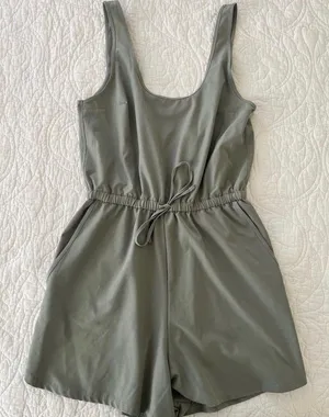 Abercrombie And Fitch Traveler Romper thumbnail 1