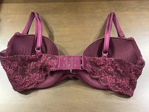 Victoria's Secret Lace Bra thumbnail 2