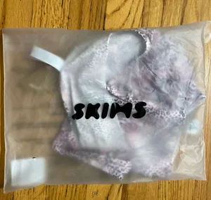 SKIMS Three-Piece Pajama Set L thumbnail 7