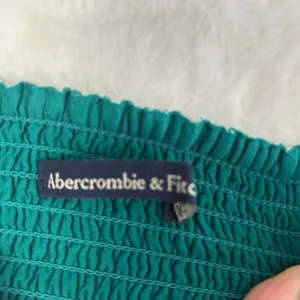 Abercrombie‎ & Fitch Green Floral Smocked Crop Top Womens Small Daisy Cami Tank thumbnail 5