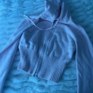 Edikted Cropped Hoodie thumbnail 1