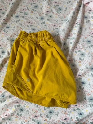 Lululemon Shorts Hotty Hot 2.5" thumbnail 2