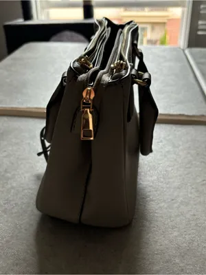 Tan purse thumbnail 10