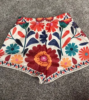 Floral Shorts Multiple Size M thumbnail 1