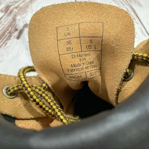 Womans Dr.‎ Martens 939 Greasy Suede Tan Boots thumbnail 5