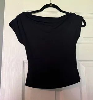 Shein Backless Top black  thumbnail 1