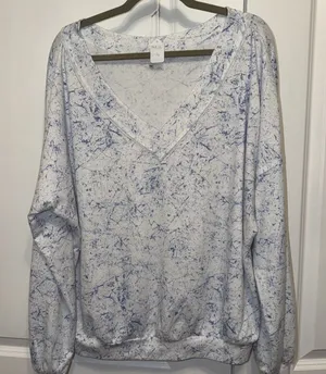 Pink Lilly Blue And White Splatter‎ Pullover Top Size L thumbnail 1