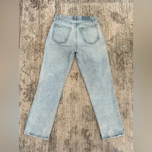 Abercrombie & Fitch Curve Love Ultra High Rise 90s Straight Jean thumbnail 7