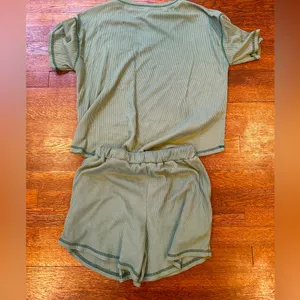 Green Waffle Material Pajamas Set Size M thumbnail 3