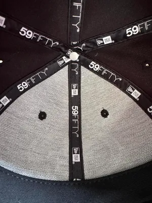 NWOT San Francisco 49ers New Era 59FIFTY Black Fitted Hat (6 7/8) thumbnail 6