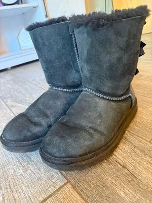 UGG Boots Women’s thumbnail 3