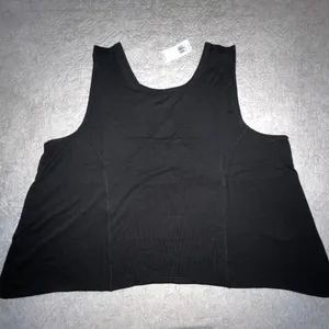 Old‎ Navy Ultralite Active Knit Crop Tank Size Large BNWT thumbnail 2