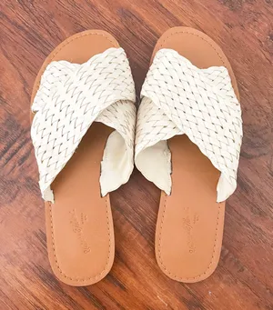Universal Threads White Woven Sandals thumbnail 1