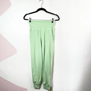 Beyond Yoga Heather Rib Midi Jogger Pistachio Ice Size‎ XS thumbnail 2