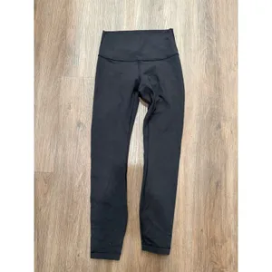 Lululemon high‎ Rise Pant 25 Black Yoga Leggings Size 4 thumbnail 3