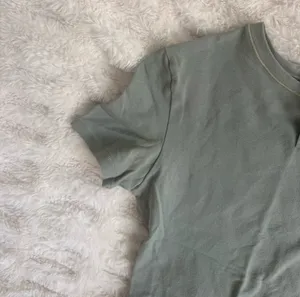 SKIMS Classic Crewneck Short Sleeve Tee - Olive thumbnail 3