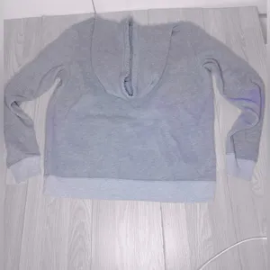 HOLLISTER Y2K Women’s Long Sleeve Embroidered Hoodie thumbnail 3