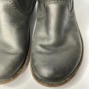 UGG Neevah short boot‎ black leather Shearling lined size 7 thumbnail 4