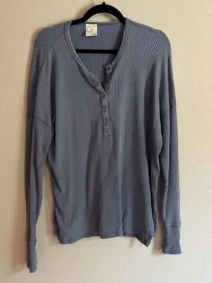 Women’s aerie Henley thumbnail 1