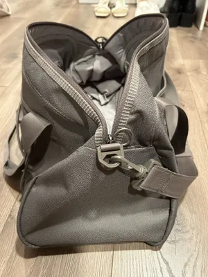 Nike Grey Duffel Bag - Versatile Carry thumbnail 2