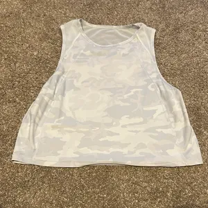Lululemon Cropped Sculpt Tank thumbnail 3