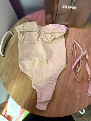 SKIMS Shapewear thumbnail 5
