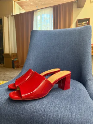 Red Aerosoles heals 10 thumbnail 2
