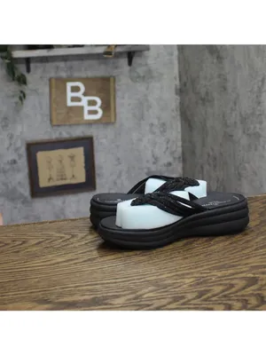 NWT Clarks Breeze Gem Thong Sandals 26188265-GEMBLACK Black 5M thumbnail 8