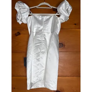NWT Lulus Significant Sensation White Satin Off-the-Shoulder Mini Dress Party M thumbnail 5