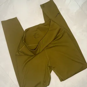 Nike Dri-Fit Leggings thumbnail 2