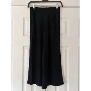 Wilfred Aritzia Black Wide Leg Cropped Pants Elastic Waist Pockets XXS EUC‎ thumbnail 2