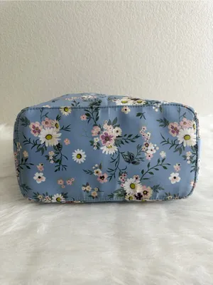 NWOT Art Class Blue Floral Quilted Messenger Bag thumbnail 9
