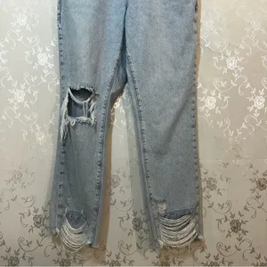 Good American Good Straight Light Wash Distressed Jeans Size 6 28 GCC00859T thumbnail 6