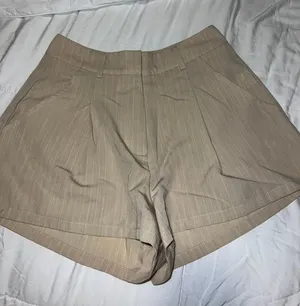 Shorts thumbnail 1