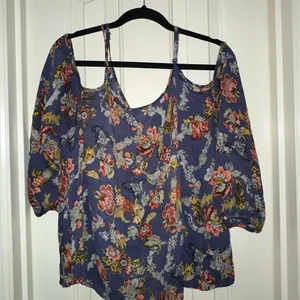 Bishop + Young Blue Romantic Floral Boho Cold Shoulder Blouse Women'S Sz L thumbnail 4
