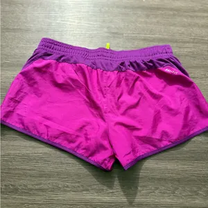 Nike Women's Magenta and Purple Athletic Shorts Size M thumbnail 5