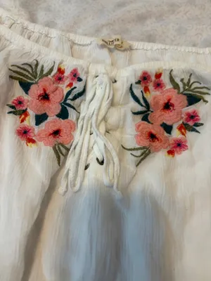 Hollister white floral shirt thumbnail 5