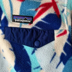 Patagonia Synchilla Snap T Feather Dance Red Blue White Fleece‎ Pullover XS thumbnail 3