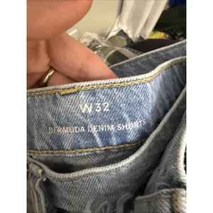 Boden women's Bermuda Denim Short Size 32 2630 thumbnail 10
