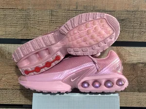 Women’s Nike DN8s size 9 thumbnail 7