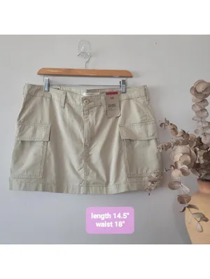 Levi’s '94 Cargo Mini Skirt in Safari Tan Sz 32 New Cotton thumbnail 3