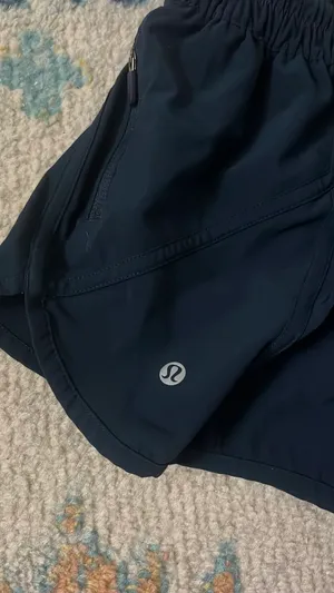 Lululemon Shorts Hotty Hot thumbnail 3