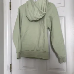 Universal Threads Comfy hoodie thumbnail 6